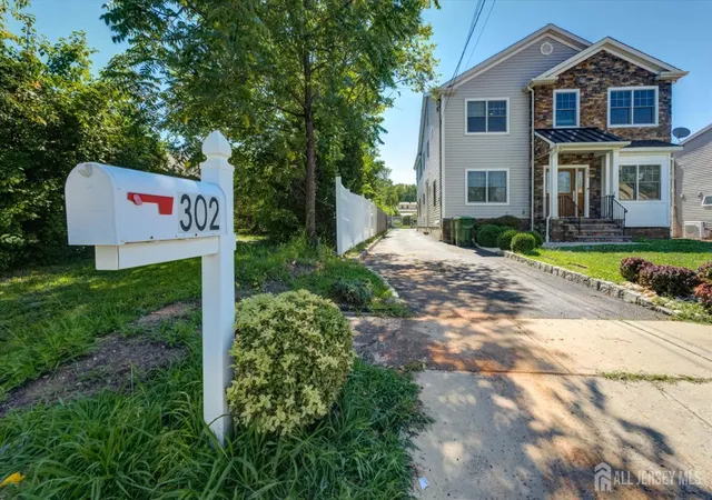 Photo 1 of Single family home for sale at 302 Central Ave, Edison, NJ 08817 | MLS# 2702568R | Listing updated on 2026-09-23
