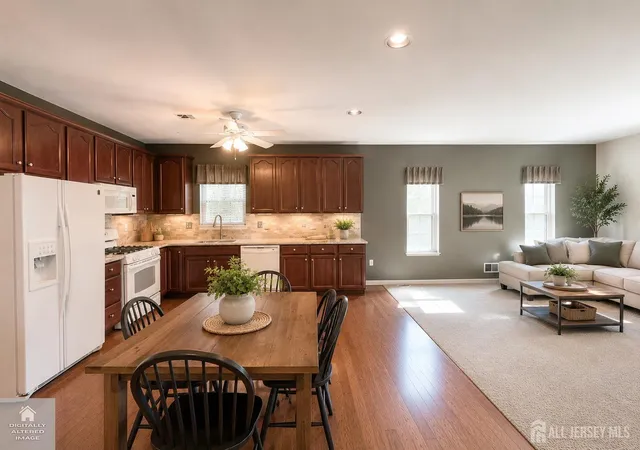 3rd image of 6 Holly Manor Ct, Helmetta, NJ 08828 | MLS# 2617140R
