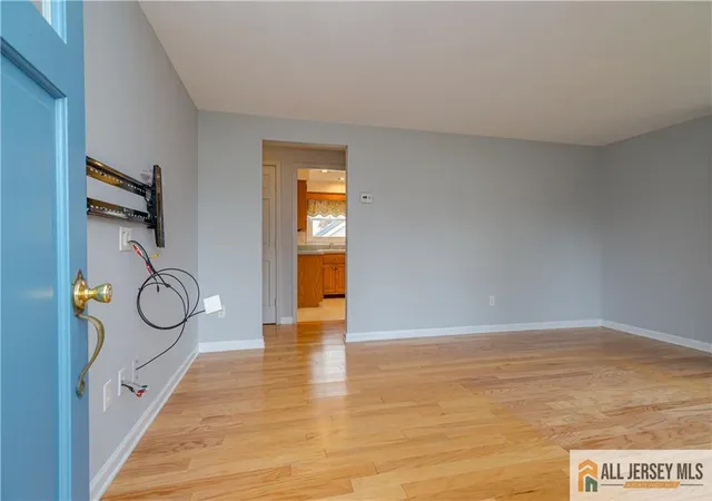Photo 4 of Single family home for sale at 8 Fitzsimmons Ave, Middlesex, NJ 08846 | MLS# 2661683M | Listing updated on 2026-04-14