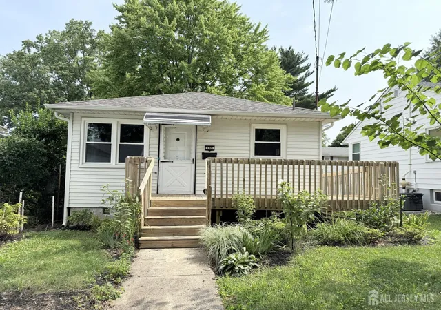 Photo 1 of Single family home for sale at 109 Barnard St, Highland Park, NJ 08904 | MLS# 2702460R | Listing updated on 2026-09-14
