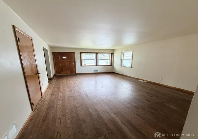 Photo 3 of Single family home for sale at 109 Barnard St, Highland Park, NJ 08904 | MLS# 2702460R | Listing updated on 2026-09-14