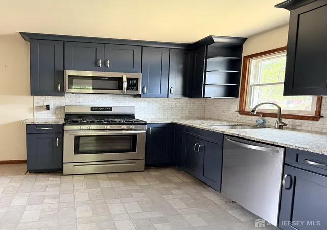 Photo 3 of Single family home for sale at 109 Barnard St, Highland Park, NJ 08904 | MLS# 2702460R | Listing updated on 2026-09-14