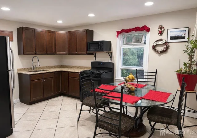 Photo 3 of Single family home for sale at 330 E Lake Ave, Rahway, NJ 07065 | MLS# 2702694R | Listing updated on 2026-08-22