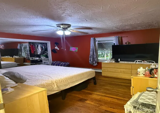 Photo 4 of Single family home for sale at 330 E Lake Ave, Rahway, NJ 07065 | MLS# 2702694R | Listing updated on 2026-08-22