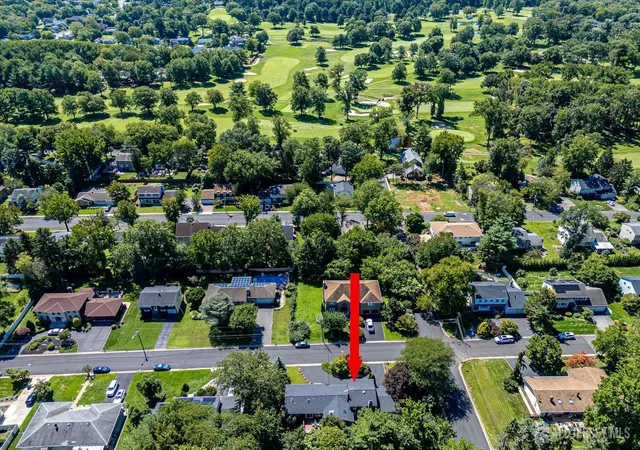 42nd image of 48 Frost Ave, Edison, NJ 08820 | MLS# 2703358R