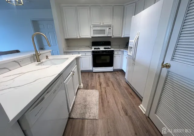 Homes for sale in Perth Amboy, NJ | 358 Rector St #707, Perth Amboy, NJ 08861 | MLS# 2614633R