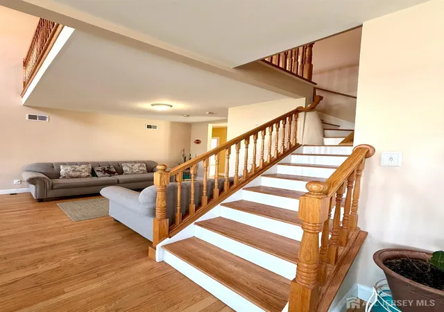 33rd image of 33 Livingston Ave, Avenel, NJ 07001 | MLS# 2701629R
