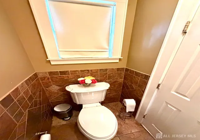 5th image of 33 Livingston Ave, Avenel, NJ 07001 | MLS# 2701629R