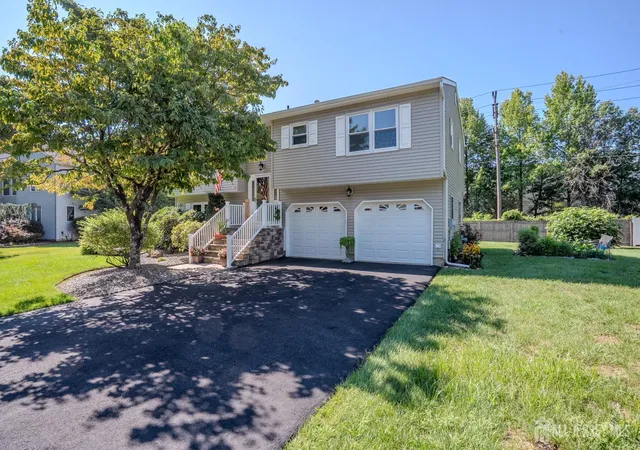 1st image of 31 Pullman Loop, South Brunswick, NJ 08810 | MLS# 2703125R