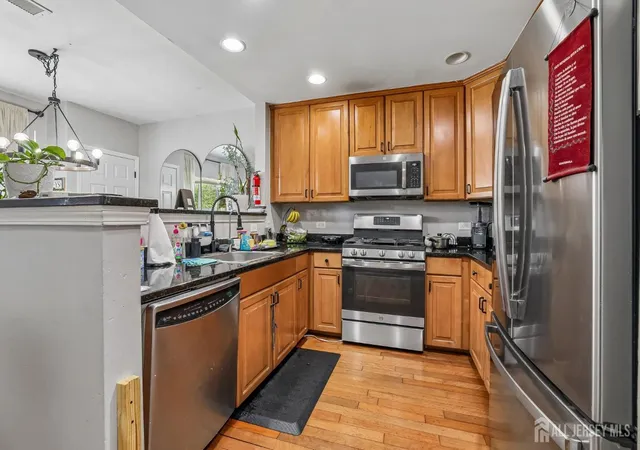 3rd image of 358 Rector St #311, Perth Amboy, NJ 08861 | MLS# 2700991R