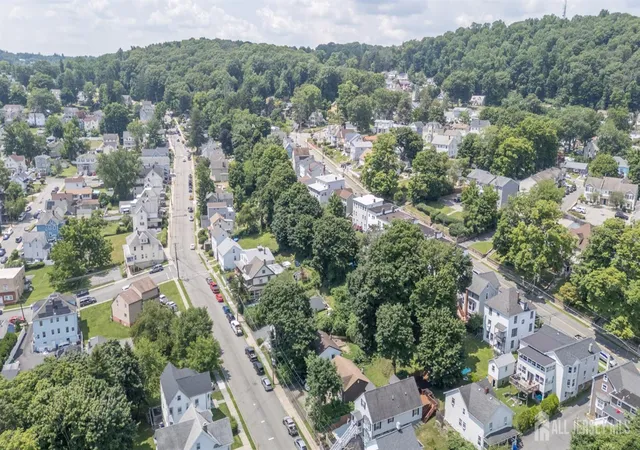25th image of 63 Thompson Ave, Dover, NJ 07801 | MLS# 2700790R