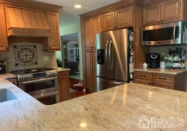 Photo 3 of Single family home for sale at 84 Heman St, Edison, NJ 08837 | MLS# 2100492 | Listing updated on 2023-09-10