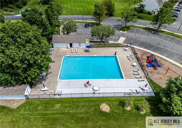Photo 16 of Townhouse for sale at 33 Keith Ct, Kendall Park, NJ 08824 | MLS# 2770200M | Listing updated on 2026-08-21