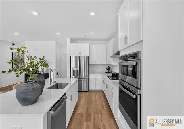 2nd image of 38 Bellan Dr, South Brunswick, NJ 08852 | MLS# 2770230M