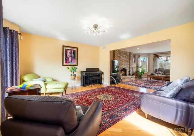 5th image of 41 Addington Ct, East Brunswick, NJ 08816 | MLS# 2618271R