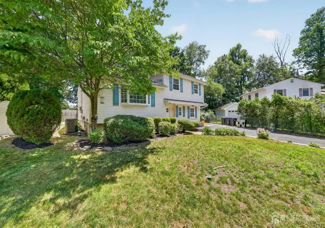 27th image of 8 Alpine Ct, East Brunswick, NJ 08816 | MLS# 2618047R