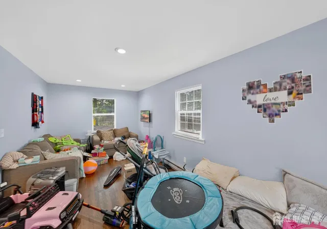 5th image of 8 Alpine Ct, East Brunswick, NJ 08816 | MLS# 2618047R