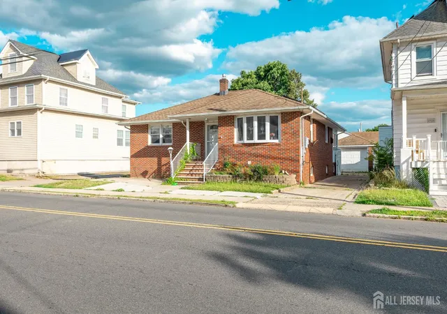 Photo 1 of Single family home for sale at 100 Washington Rd, Sayreville, NJ 08872 | MLS# 2703051R | Listing updated on 2026-09-10