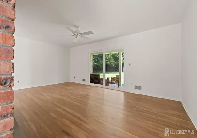 4th image of 673 Colts Neck Rd, Freehold, NJ 07728 | MLS# 2701984R