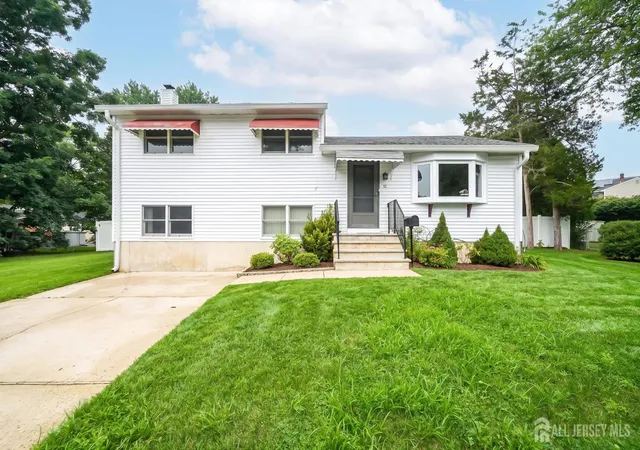 1st image of 12 Gover Ct, Spotswood, NJ 08884 | MLS# 2701222R