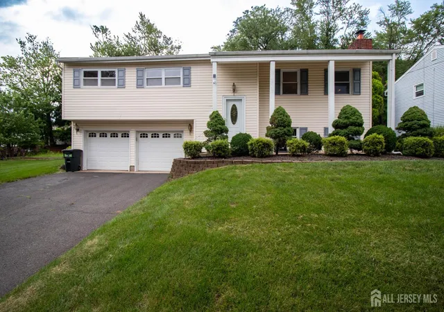 1st image of 7 Cortland Dr, Somerset, NJ 08873 | MLS# 2701653R