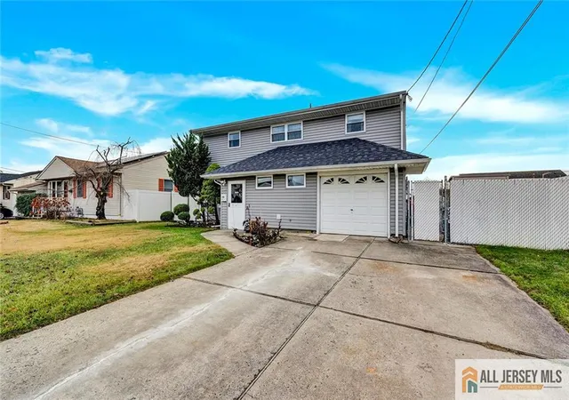 Homes for sale in Carteret, NJ | 85 Whitman St, Carteret, NJ 07008 | MLS# 2660878M