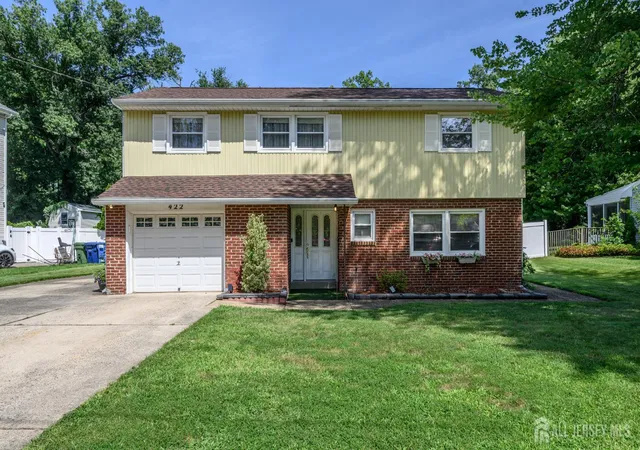 Photo 1 of Single family home for sale at 422 King George Rd, Cherry Hill, NJ 08034 | MLS# 2703328R | Listing updated on 2026-09-09