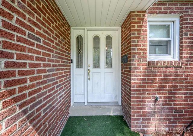 Photo 2 of Single family home for sale at 422 King George Rd, Cherry Hill, NJ 08034 | MLS# 2703328R | Listing updated on 2026-09-09