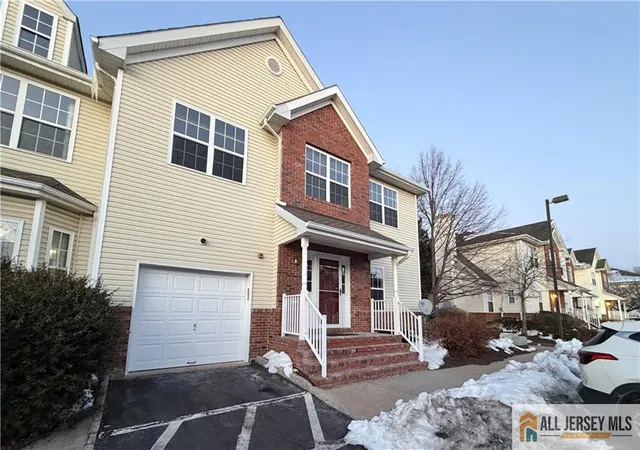 2nd image of 327 Moonlight Dr, Piscataway, NJ 08854 | MLS# 2661258M