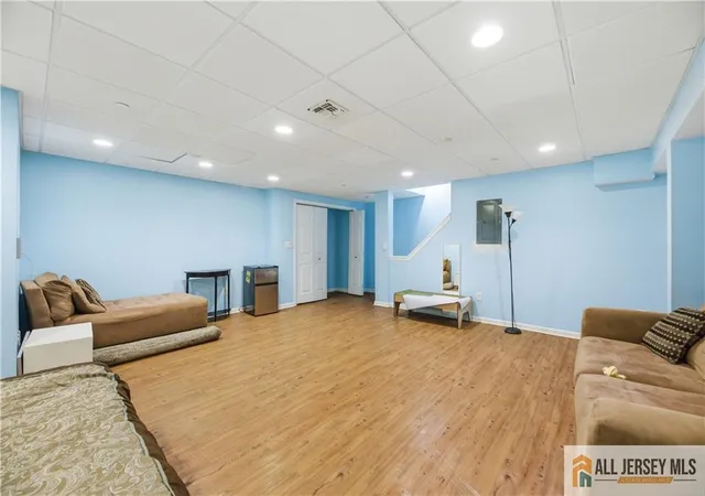 31st image of 327 Moonlight Dr, Piscataway, NJ 08854 | MLS# 2661258M