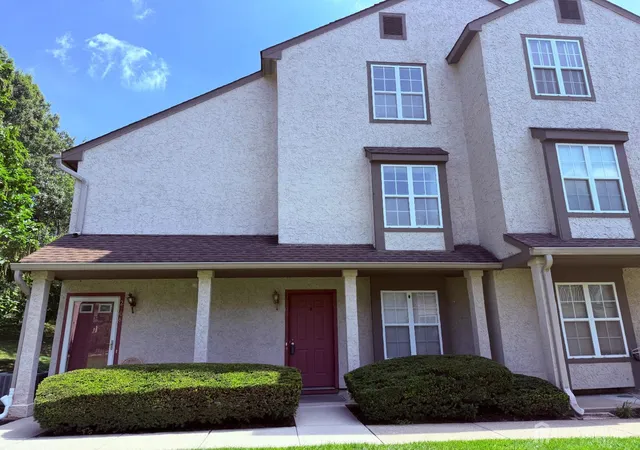2nd image of 2704 Commons At Kingswood Dr, East Brunswick, NJ 08816 | MLS# 2702806R