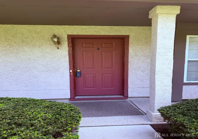 Photo 3 of Condo for sale at 2704 Cmns At Kingswood Dr, East Brunswick, NJ 08816 | MLS# 2702806R | Listing updated on 2026-09-09