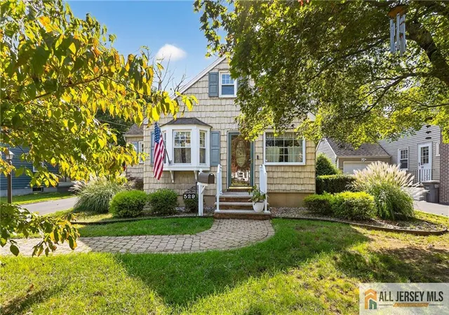 Photo 1 of Single family home for sale at 529 4th Street, Dunellen, NJ 08812 | MLS# 2660525M | Listing updated on 2025-10-25