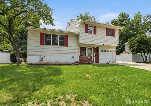 Photo 3 of Single family home for sale at 21 S Heathcote Ave, Edison, NJ 08817 | MLS# 2702095R | Listing updated on 2026-09-21