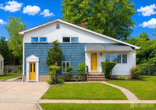 Photo 1 of Single family home for sale at 8 Stony Rd, Edison, NJ 08817 | MLS# 2615792R | Listing updated on 2026-08-14