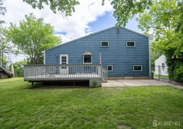 Photo 4 of Single family home for sale at 8 Stony Rd, Edison, NJ 08817 | MLS# 2615792R | Listing updated on 2026-08-14