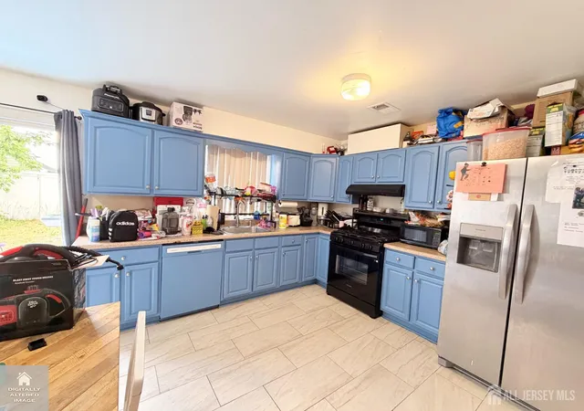 Homes for sale in Carteret, NJ | 14 Somerset St, Carteret, NJ 07008 | MLS# 2616908R