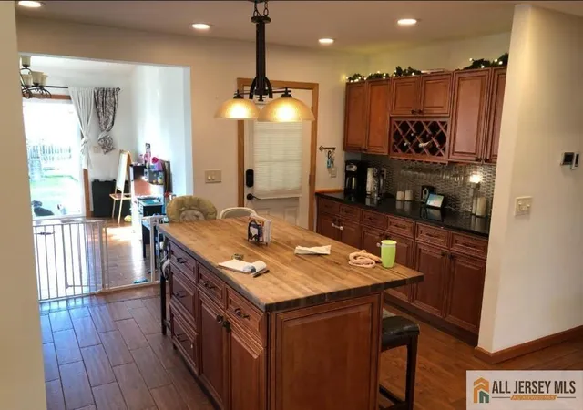 Photo 3 of House for sale at 32 Avenel St, Avenel, NJ 07001 | MLS# 2770404M | Listing updated on 2026-08-31