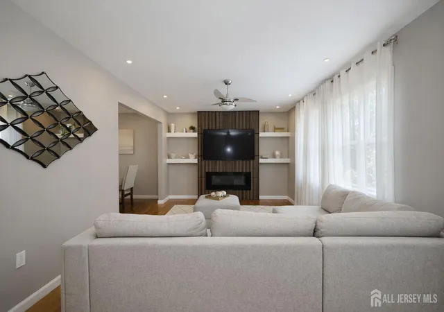 Photo 3 of Single family home for sale at 20 Cliff Ave, Fords, NJ 08863 | MLS# 2617963R | Listing updated on 2026-09-18
