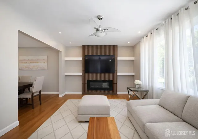 Photo 3 of Single family home for sale at 20 Cliff Ave, Fords, NJ 08863 | MLS# 2617963R | Listing updated on 2026-09-18