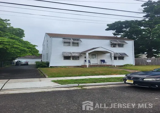 1st image of 224 N 9th Ave N, Manville, NJ 08835 | MLS# 2701980R
