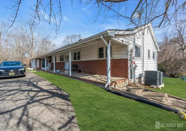 Photo 3 of Single family home for sale at 184 Route 520, Morganville, NJ 07751 | MLS# 2615329R | Listing updated on 2026-05-07