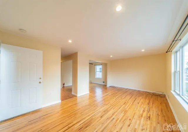 Homes for sale in Carteret, NJ | 44 N Whittier St N, Carteret, NJ 07008 | MLS# 2616932R