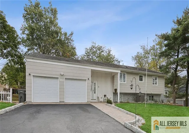 Photo 3 of Single family home for sale at 21 Buena Vista Ave, Piscataway, NJ 08854 | MLS# 2660503M | Listing updated on 2026-01-10