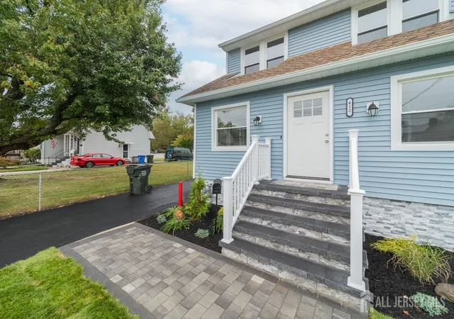 Photo 2 of Single family home for sale at 412 East Ave, Sewaren, NJ 07077 | MLS# 2604542R | Listing updated on 2025-10-10