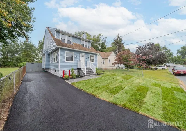 Photo 1 of Single family home for sale at 412 East Ave, Sewaren, NJ 07077 | MLS# 2604542R | Listing updated on 2025-10-10