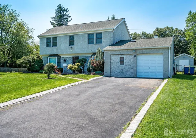 Photo 2 of Single family home for sale at 20 Tamarack Rd, Somerset, NJ 08873 | MLS# 2701139R | Listing updated on 2026-10-01