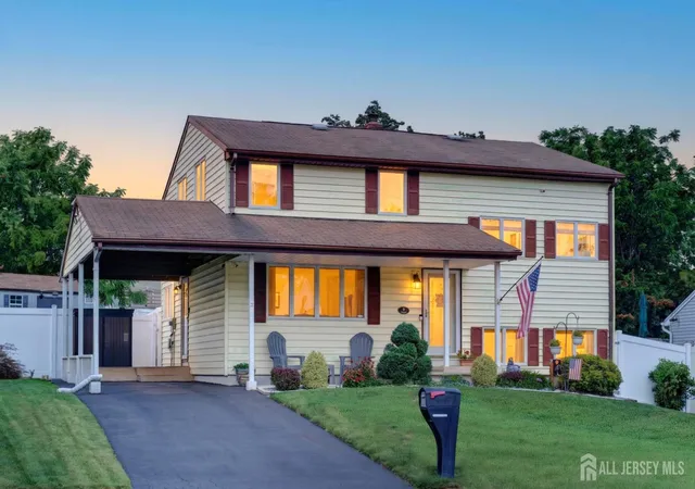 2nd image of 5 Jupiter Ct, South Amboy, NJ 08879 | MLS# 2701802R
