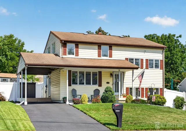 1st image of 5 Jupiter Ct, South Amboy, NJ 08879 | MLS# 2701802R