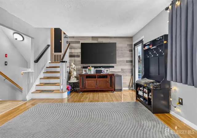 5th image of 5 Jupiter Ct, South Amboy, NJ 08879 | MLS# 2701802R